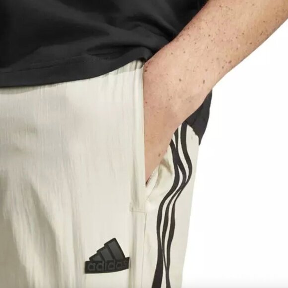 NEW with Tags Adidas Men's TIRO 24 Lightweight Woven Track Pants Putty Grey - Picture 4 of 6